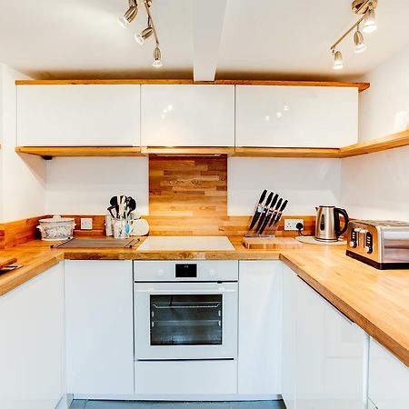 Stunning Seaside Georgian Townhouse With Sea Views Villa Hastings Bagian luar foto