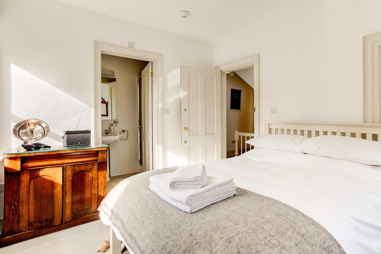 Stunning Seaside Georgian Townhouse With Sea Views Villa Hastings Bagian luar foto