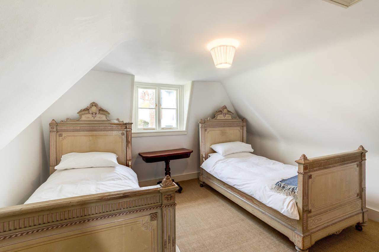 Stunning Seaside Georgian Townhouse With Sea Views Villa Hastings Bagian luar foto